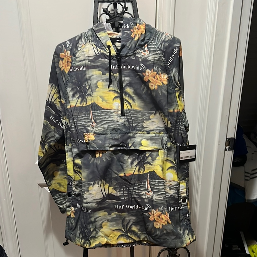 Huf pull over windbreaker in medium..Brand new